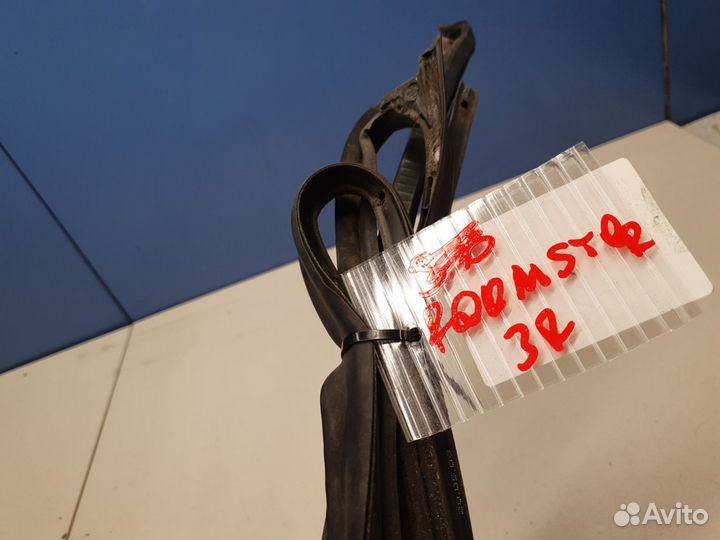 Уплотнитель рамки двери задней правой Skoda Roomst