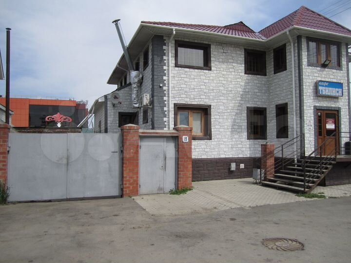 Здание, 290 м²