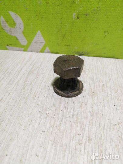 Болт коленвала Шкода Фелиция