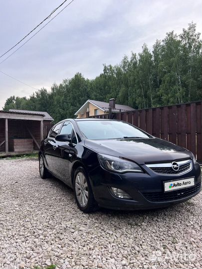 Opel Astra 1.6 AT, 2011, 260 000 км