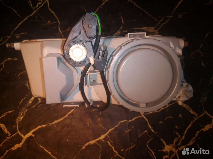 Фара левая Saab 9000