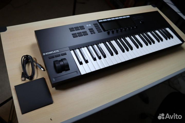 Native Instruments Komplete Kontrol S49 арт A592
