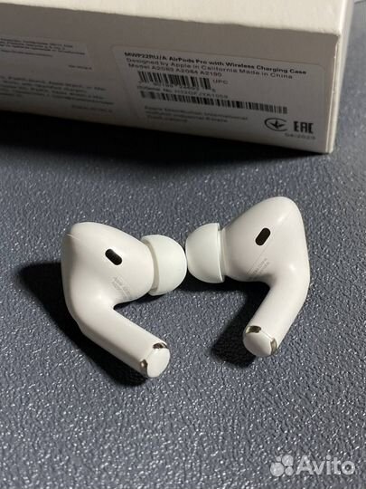 Наушники Apple AirPods Pro