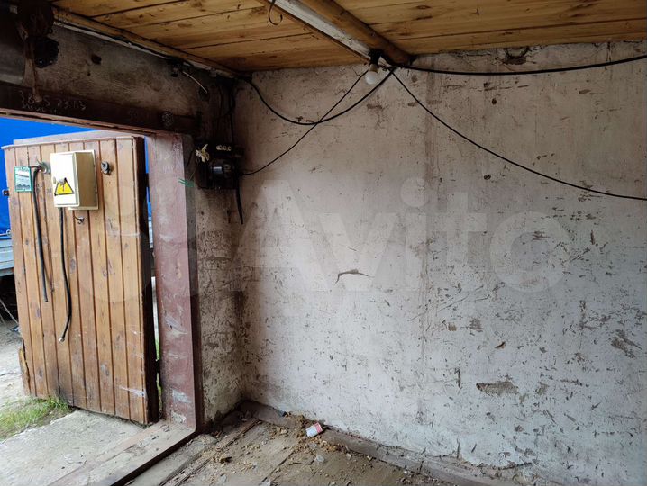 Гараж, > 30 м²