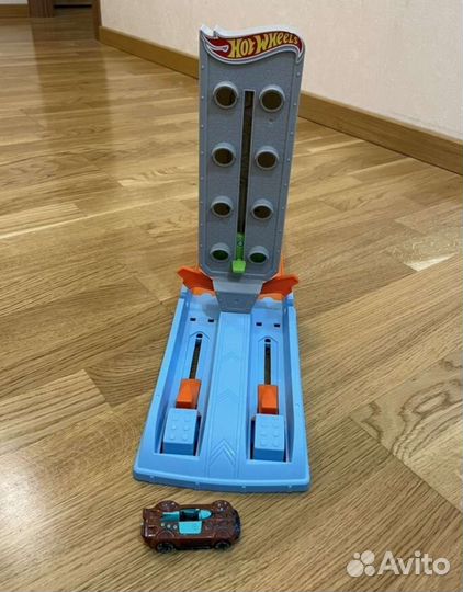 Трек трасса Hot Wheels Чемпион Дрэгстрип GBF82