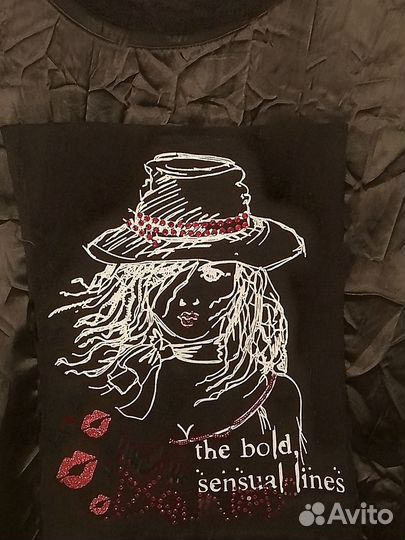 Футболка вышивка стразы