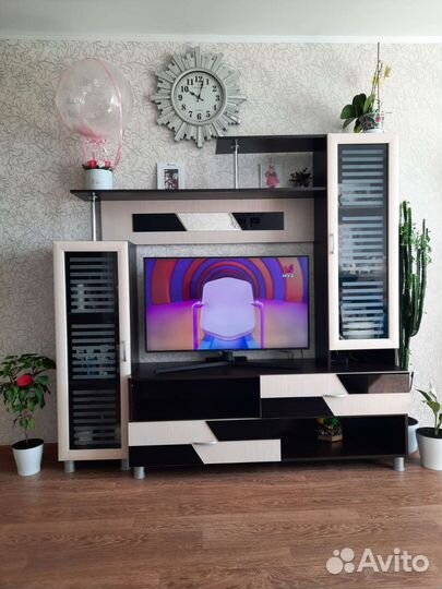 Стенка в гостиную