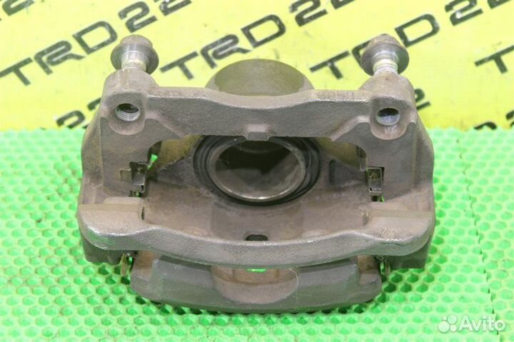 Суппорт тормозной передний правый Nissan X-Trail