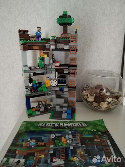 Лего Майнкрафт 734 детали