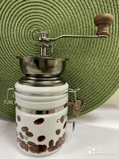 Кофемолка жерновая ручная