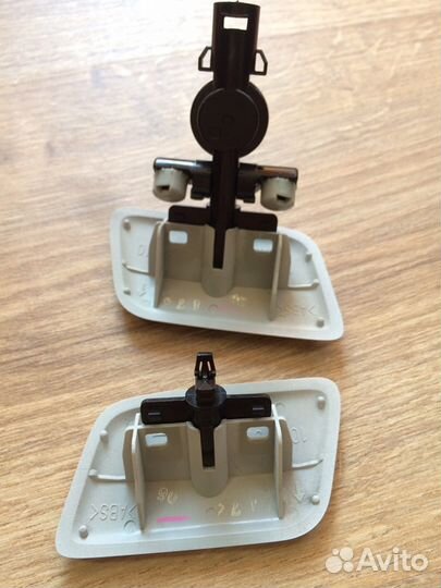 Крышка форсунки омывателя Mitsubishi outlander 10