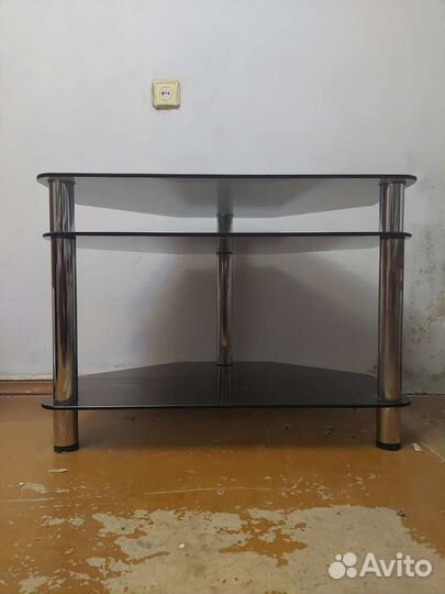 Стеклянная тумба