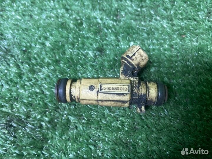 Форсунка топливная Hyundai Elantra 3 XD