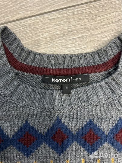 Свитер мужской S
