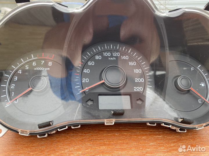 Приборная панель (щиток приборов) kia rio 3