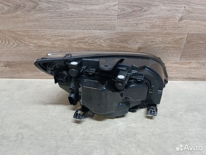 Фара левая Ford Focus 2