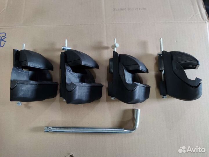 Багажник на крышу на низкие рейлинги Ford Focus 3