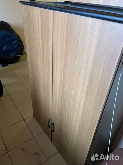 Шкафы офисные 2 шт. бу Цена за пару