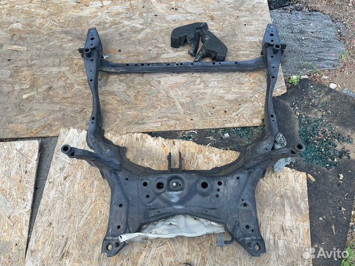 Передний подрамник Мазда 6 GL