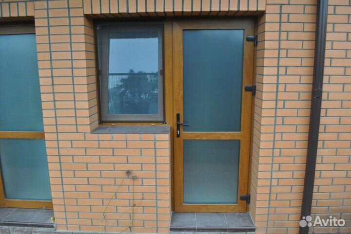 Алюминиевые двери