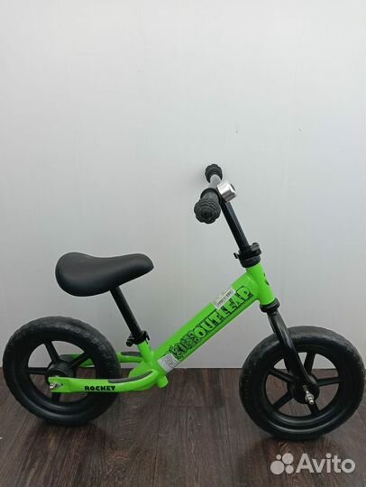 Велосипед беговел rocket gree