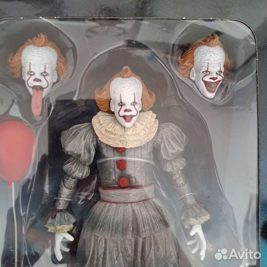 Коллекционная фигурка Pennywise (It) Neca 18 см