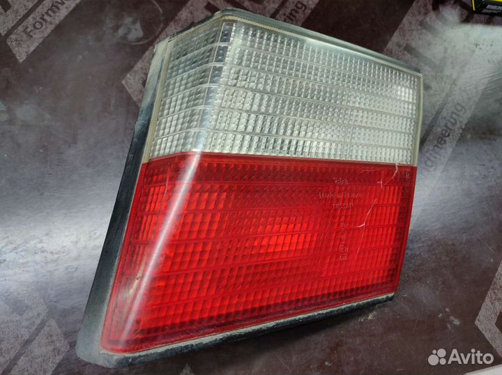 Фонарь багажника правый Nissan primera p11