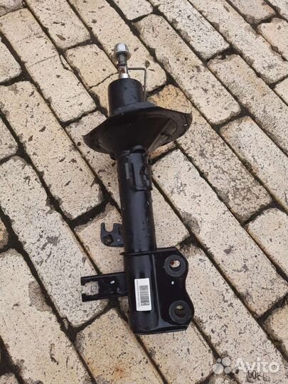 Стойка передняя правая Geely England EC7