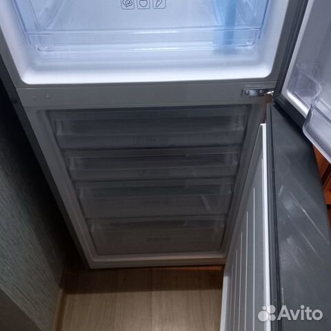 Продам холодильник haier C2F637 cfmv