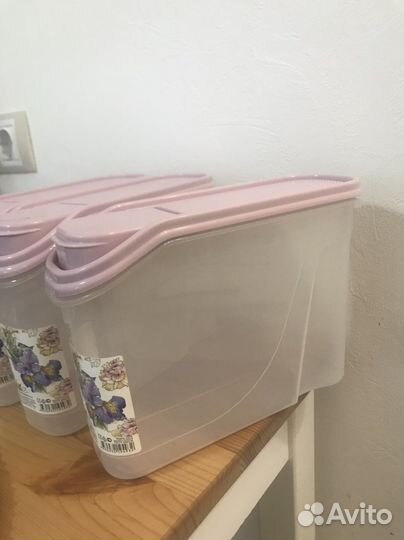 Контейнер для сыпучих продуктов