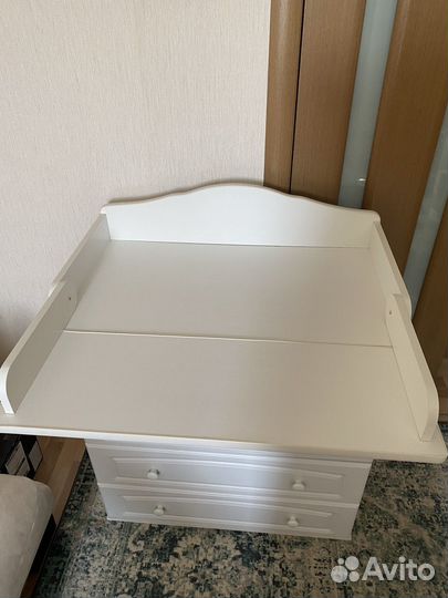 Пеленальный комод с ящиками белый