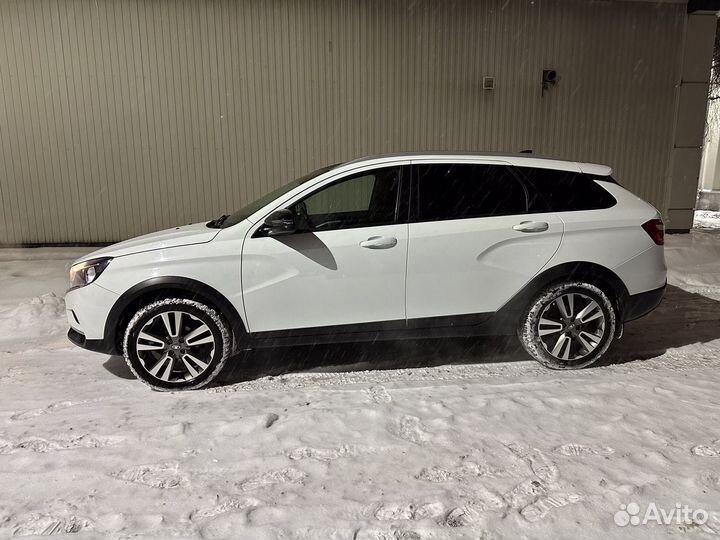 LADA Vesta Cross 1.6 CVT, 2021, 105 000 км