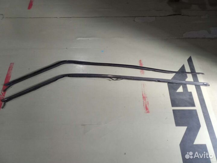 Молдинг крыши 5 дверей VW Golf 2