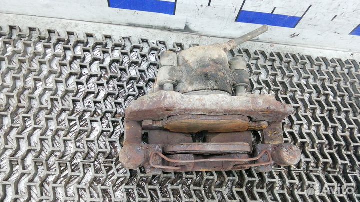 Суппорт передний правый Volvo V70 1999