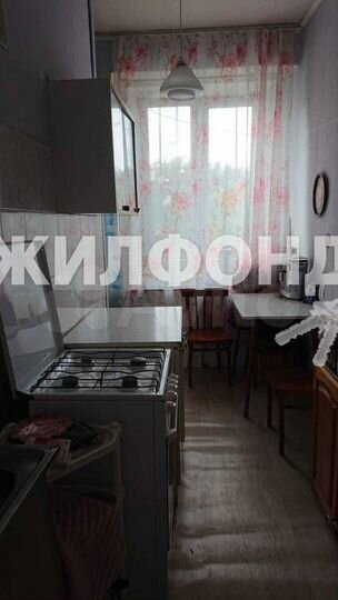 2-к. квартира, 57 м², 3/3 эт.