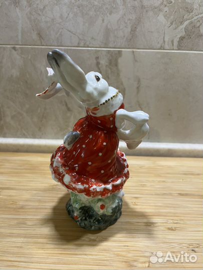 Фарфоровые статуэтки СССР Зайчиха Плясунья