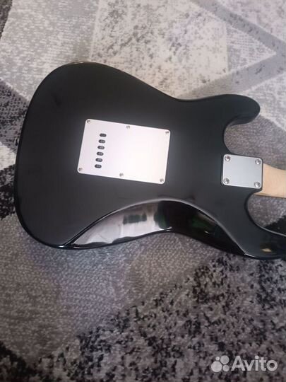 Электрогитара Stratocaster Rocket