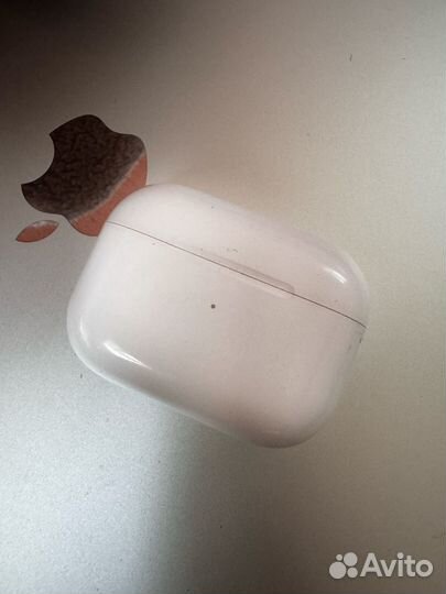 Airpods pro кейс и левый наушник