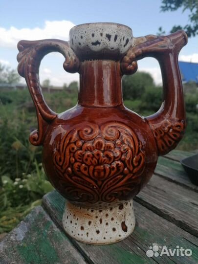 Глиняный кувшин