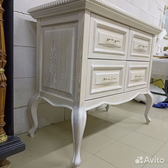 Большой комод ручной работы из массива ясеня