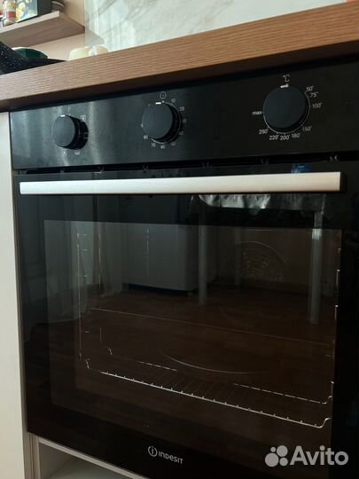 Духовой шкаф Indesit