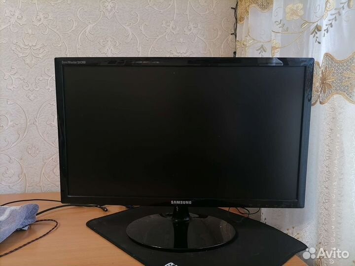 Монитор Samsung SyncMaster SA300