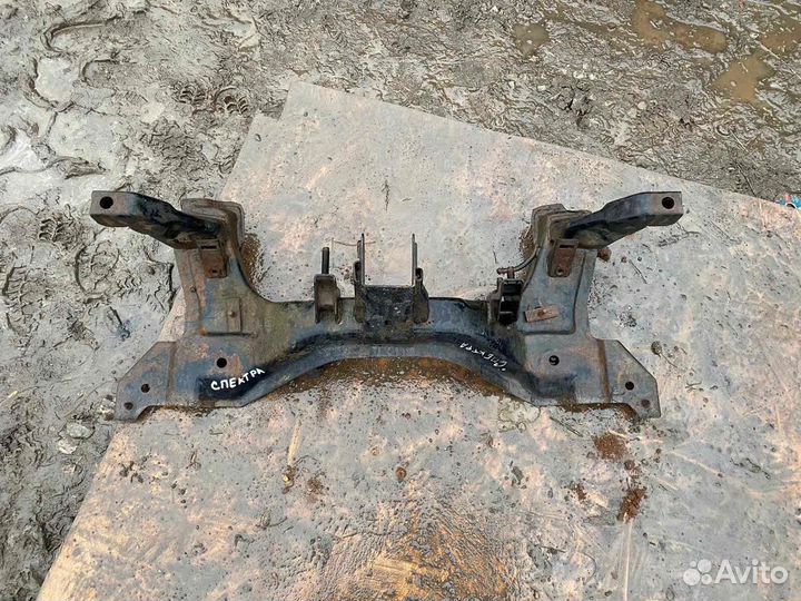 Передний подрамник Kia Spectra