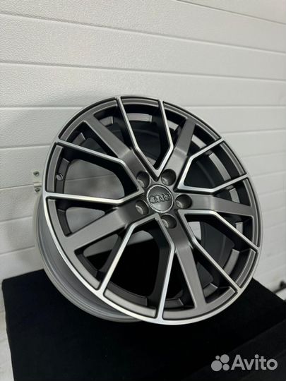 Новые диски R18 на Audi A8