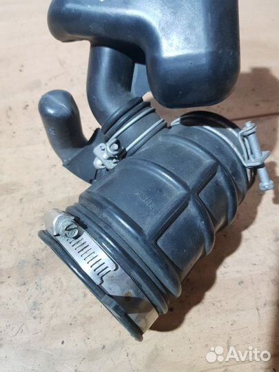 Патрубок воздушного фильтра Nissan Murano PNZ50