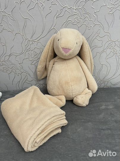 Плюшевый заяц