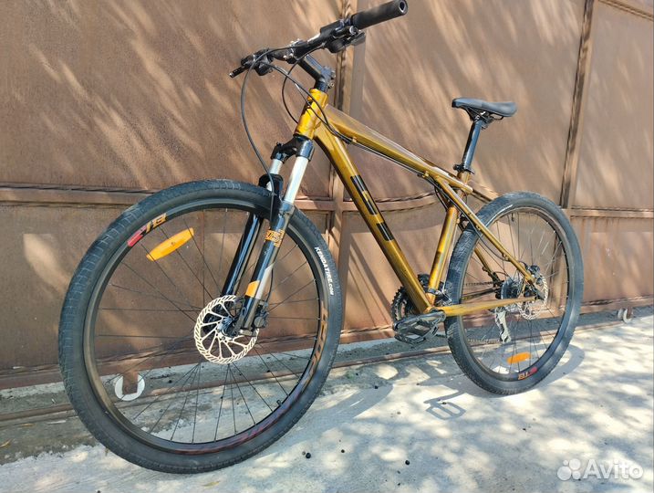 Велосипед GT avalanche 27.5