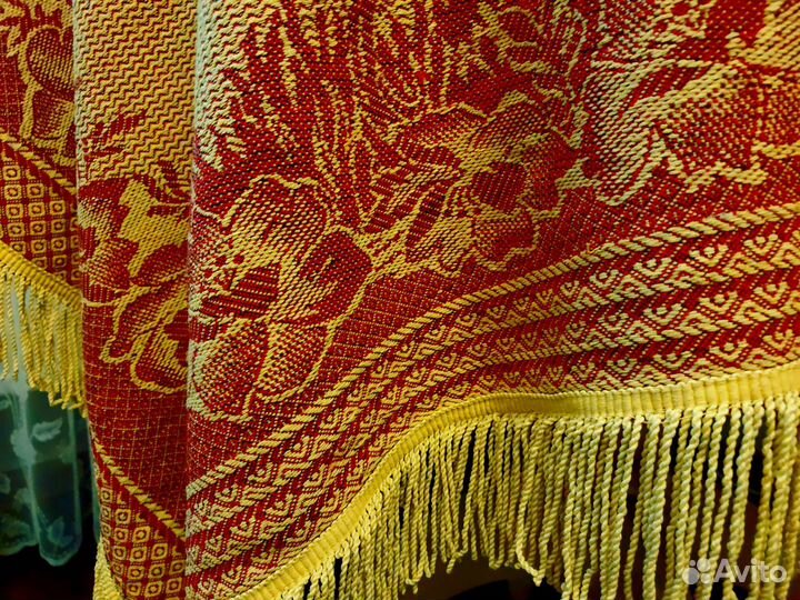 Скатерть старинная с бахромой