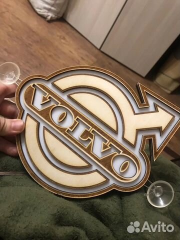 Табличка Volvo