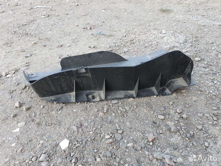 Защита заднего бампера правая Land Cruiser 200